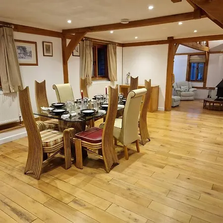 The Barn New Forest Free Paddle Boarding & Free Zip Wire. Ringwood Exterior foto