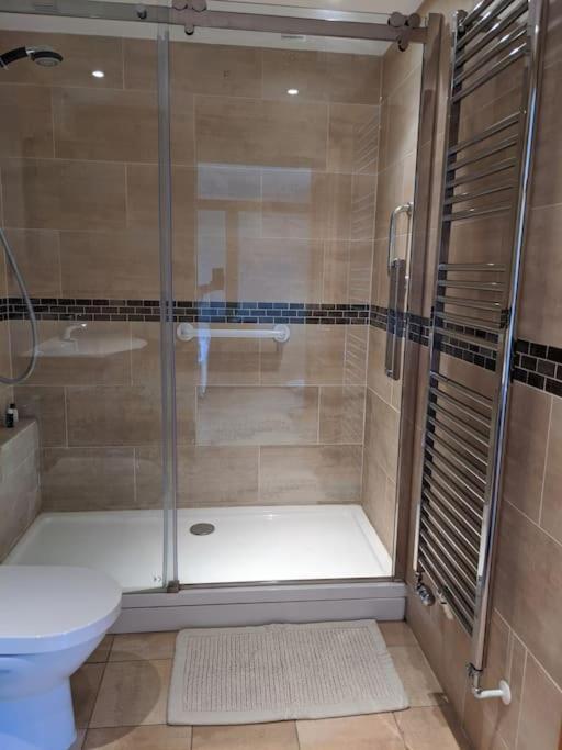 Holiday home The Barn New Forest Free Paddle Boarding & Free Zip Wire.